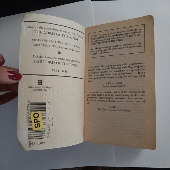 The Two Towers, J. R. R. Tolkien Paperback The Lord of the Rings Part 2 - Picture 3 of 8